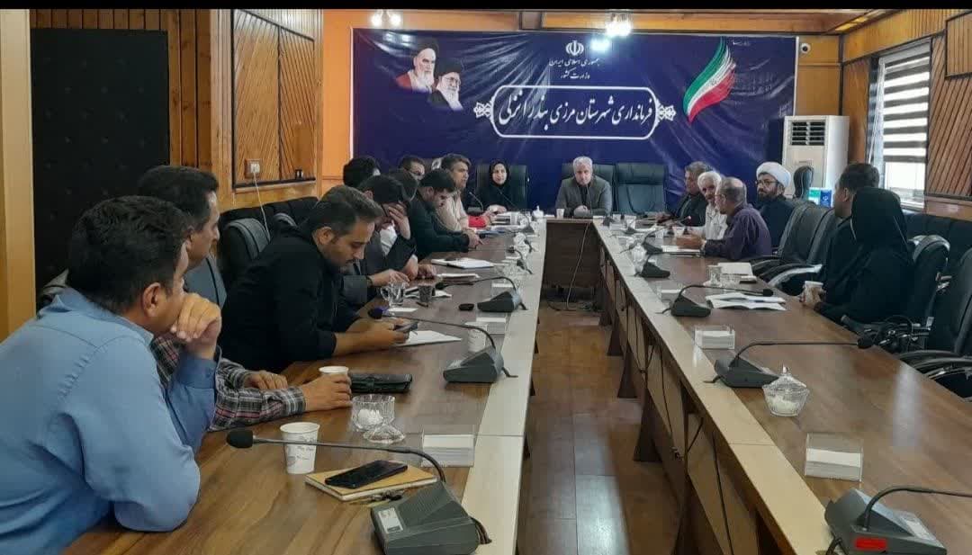 نشست به منظور ساماندهی سواحل در فرمانداری انزلی انجام شد